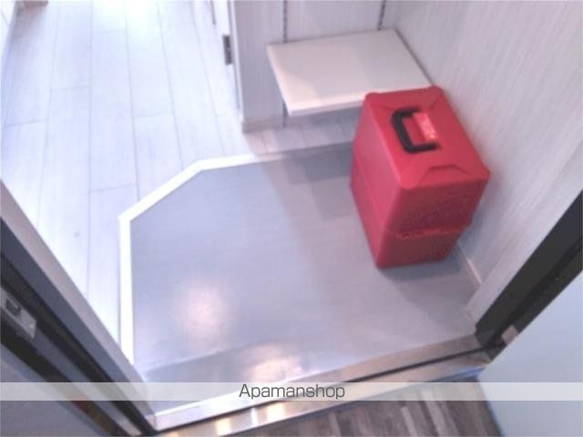 Fleur千歳船橋の玄関写真