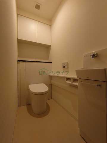 トイレ　別部屋の参考写真です