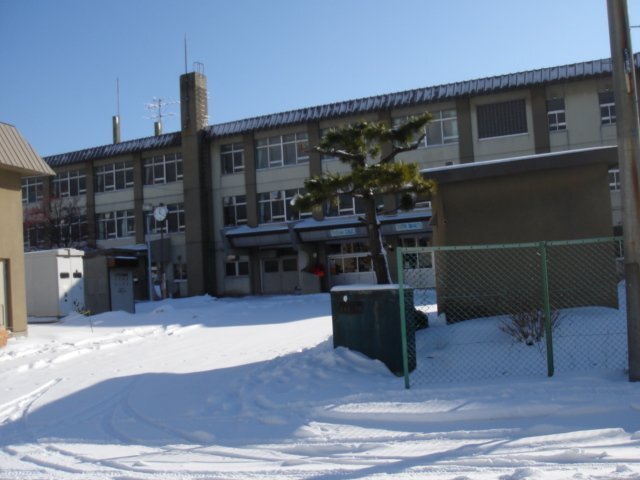 その他　函館市立南本通小学校（その他）まで423m