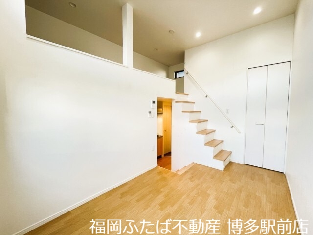 Grand Room博多の居間写真