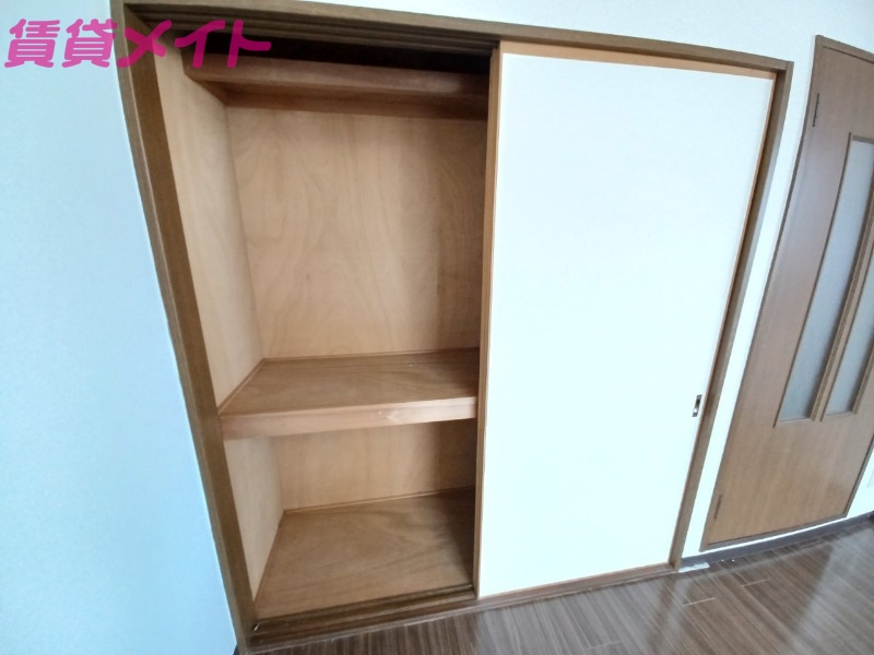 収納　同物件反転タイプ