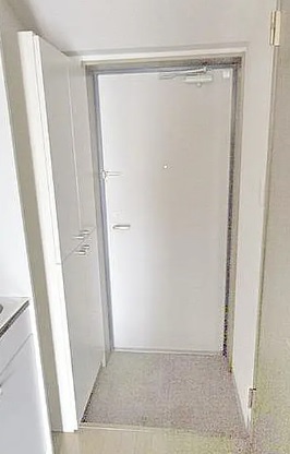 玄関　別のお部屋の室内写真になります。