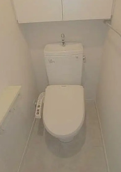 トイレ　別部屋の画像を使用しております。