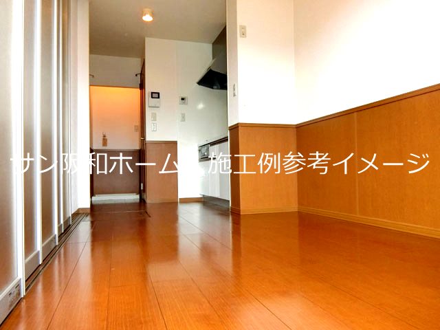 ＪＲ関西本線 志紀駅 徒歩10分 2階建 築22年の居間写真