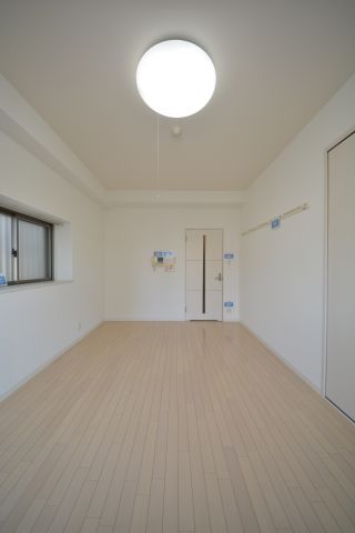 その他部屋・スペース　ラムール谷町　洋室