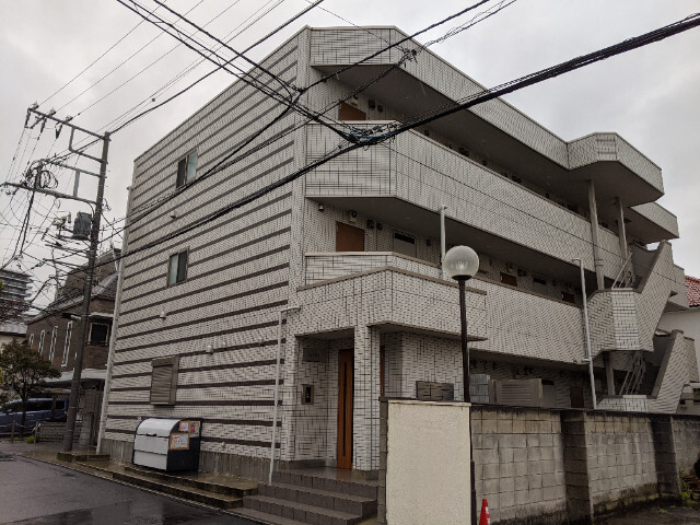 LUCRASの外観写真