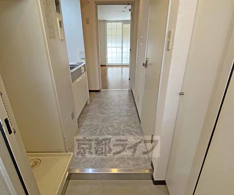 その他部屋・スペース　玄関から見たところです。