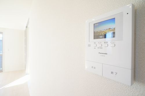 セキュリティ　カラーモニター付ドアホン♪録画機能付きで不在時の来訪者も確認