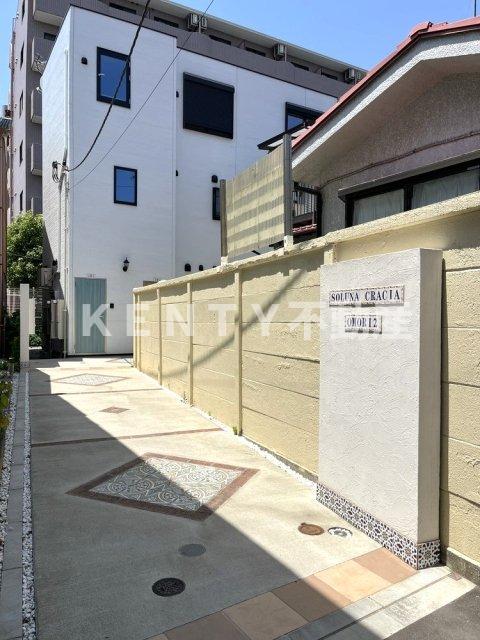 エントランス　清潔なエントランスです