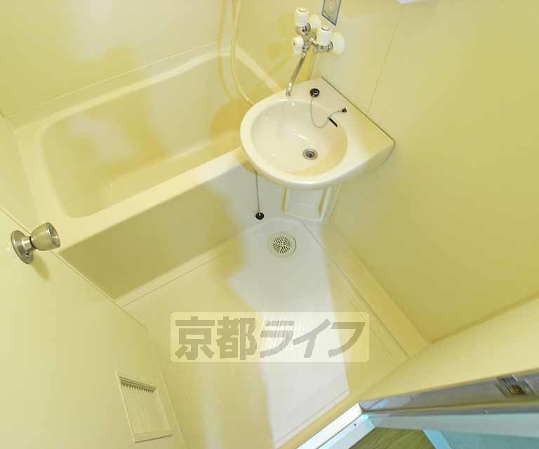 バス・シャワールーム　お風呂です。