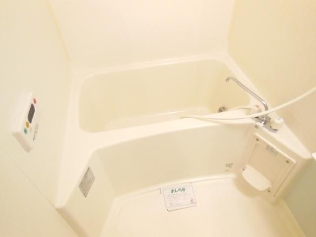 バス・シャワールーム　☆便利な追い焚き機能付おふろ☆