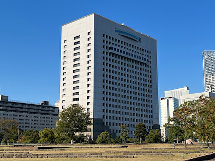 警察署・交番　神奈川県警察本部（警察署・交番）まで130m