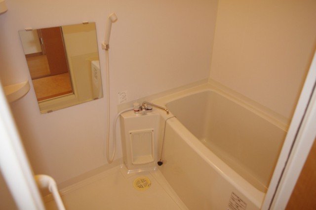 バス・シャワールーム　同じタイプの別のお部屋です