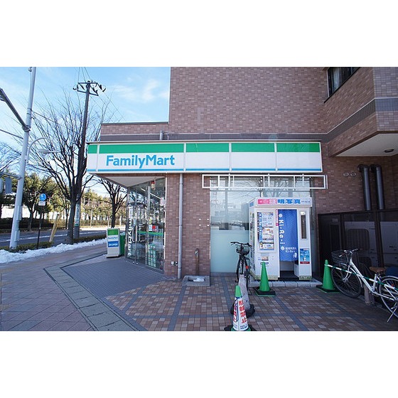 コンビニ　ファミリーマート郡山ホテルアルフ（コンビニ）まで99m