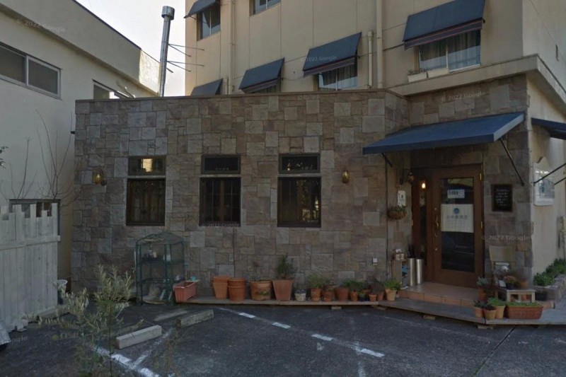 飲食店　ジルエットカフェ（飲食店）まで400m