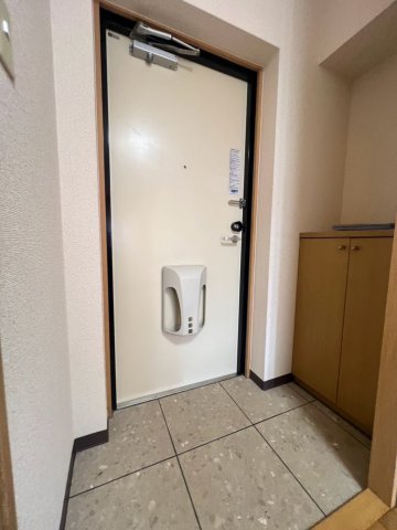 玄関　シューズボックスがあり玄関を綺麗に保てます
