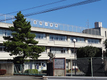 小学校　入間市立豊岡小学校（小学校）まで898m