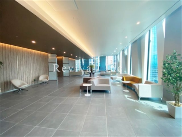 ロビー　ホテルさながらのグランドロビーでございます