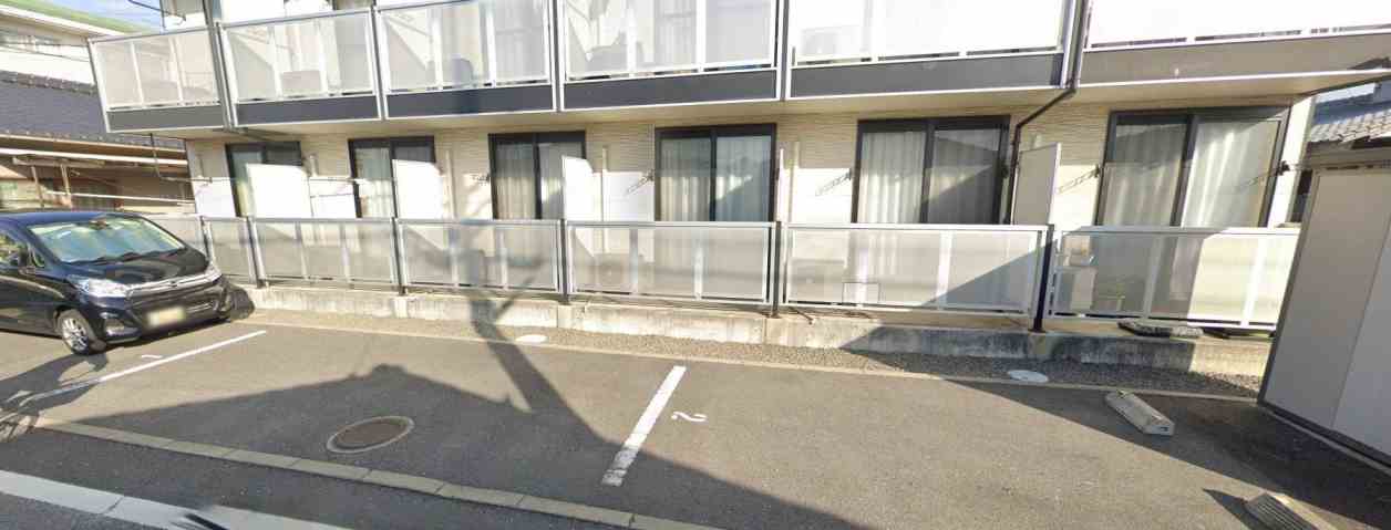 駐車場　ロビー