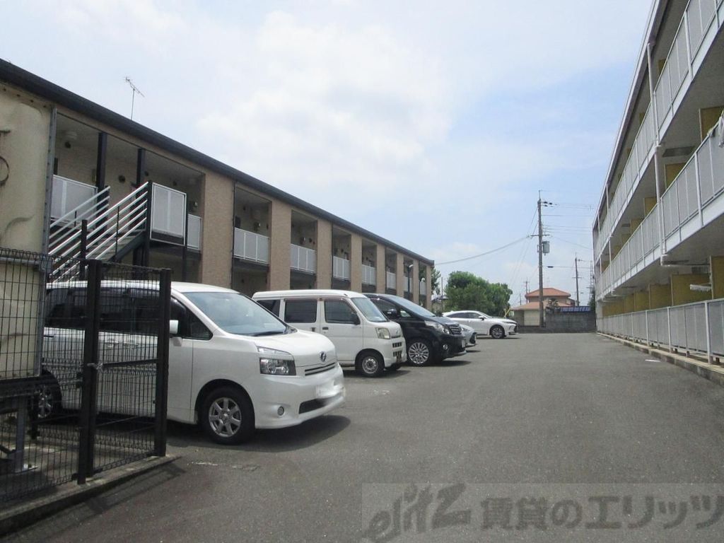 駐車場　駐車場