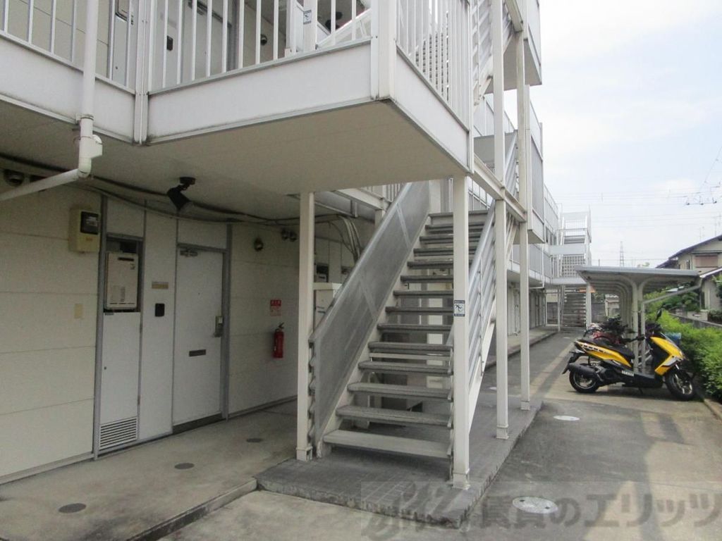 エントランス　駐車場