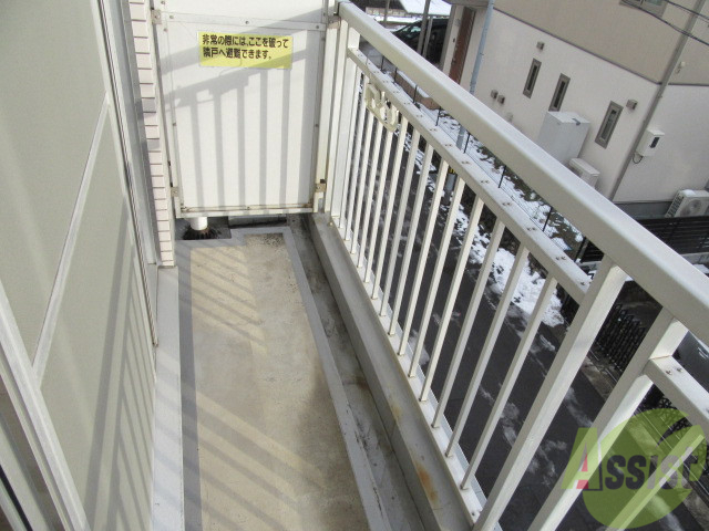 バルコニー　バルコニーは洗濯物を干すスペースが確保されていました。