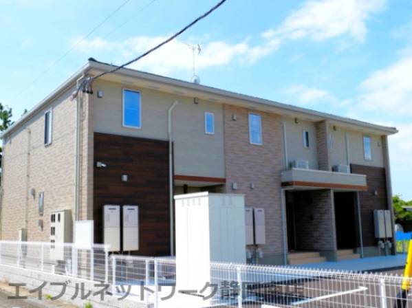 ＪＲ東海道本線 静岡駅 バス乗車時間：19分 最寄りバス停で下車 徒歩3分 築3年