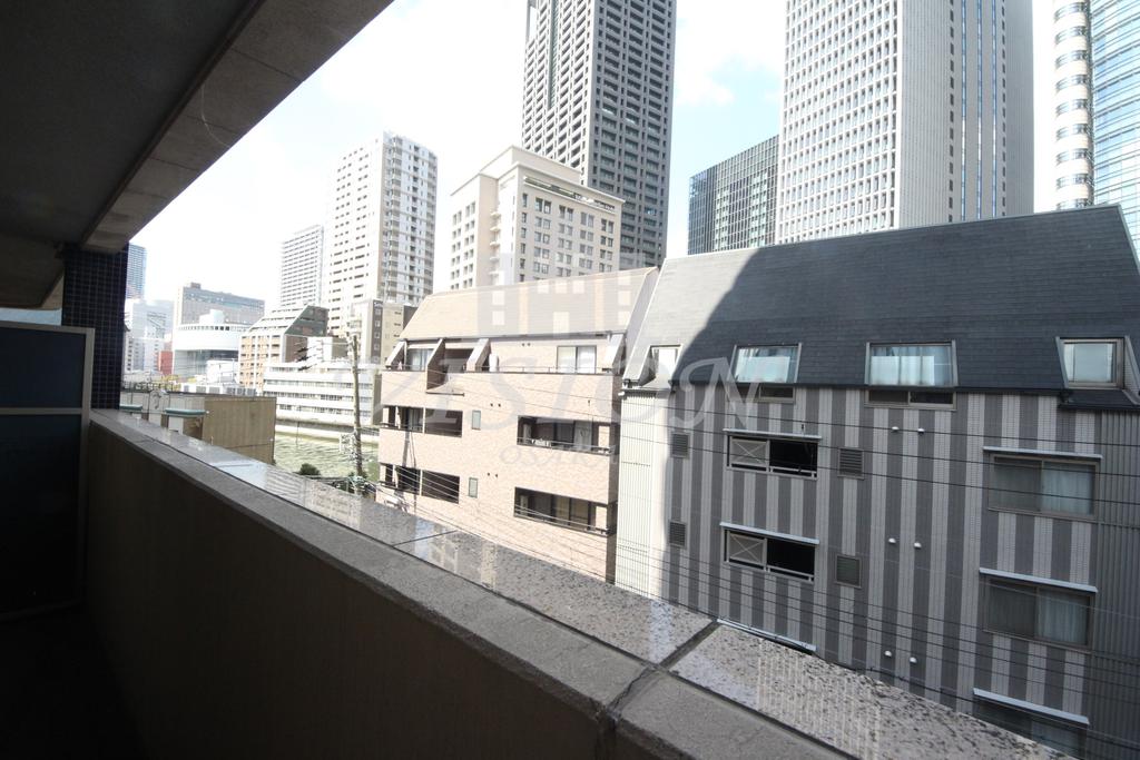 バルコニー　室内写真は別タイプのものです