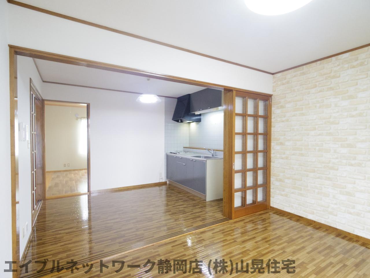 アーバンハイツ95 A棟の居間写真