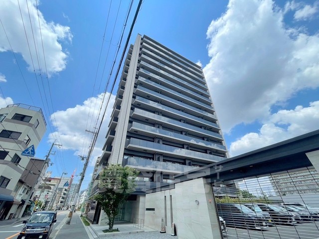 大阪市淀川区新高のマンションの建物外観