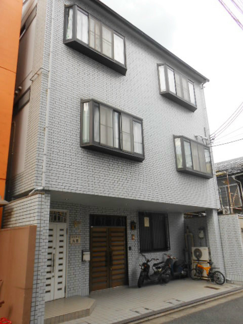 京都市下京区鍋屋町のマンションの建物外観