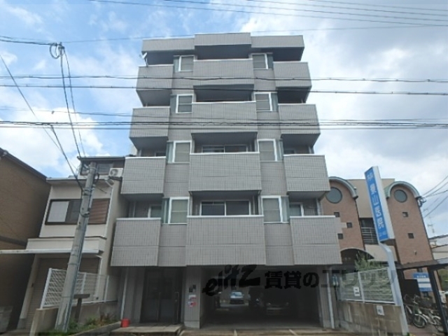 【京都市右京区西院西今田町のマンションの建物外観】