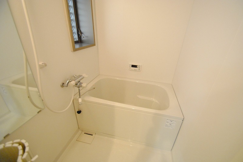 バス・シャワールーム　追炊き付きのバスルーム★