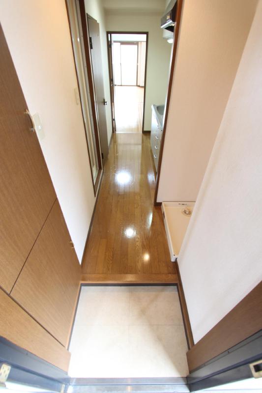 玄関　同タイプ・参考写真