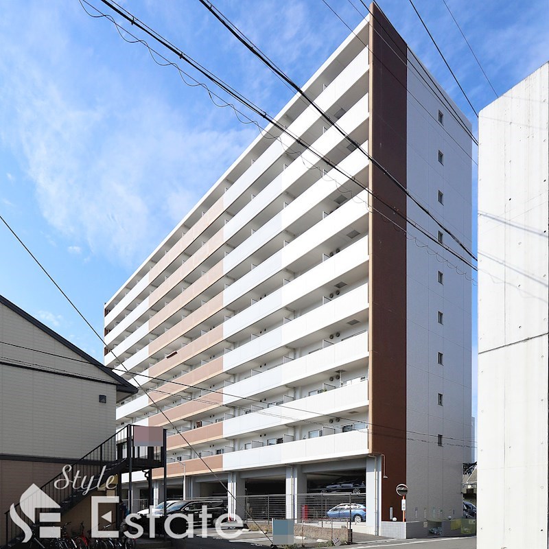 【名古屋市瑞穂区堀田通のマンションの建物外観】