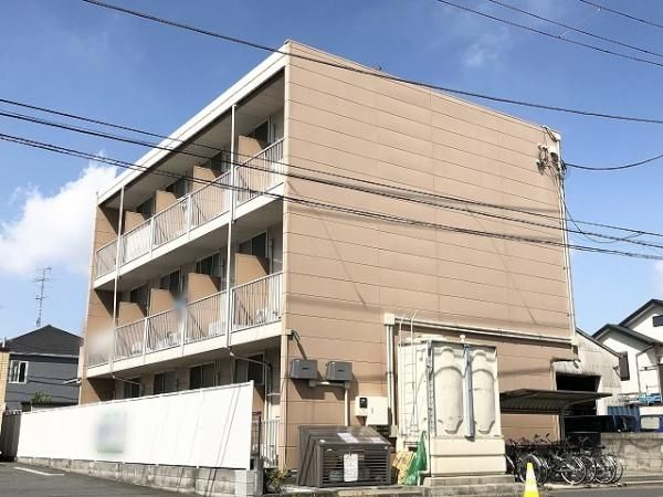 船橋市日の出のアパートの建物外観