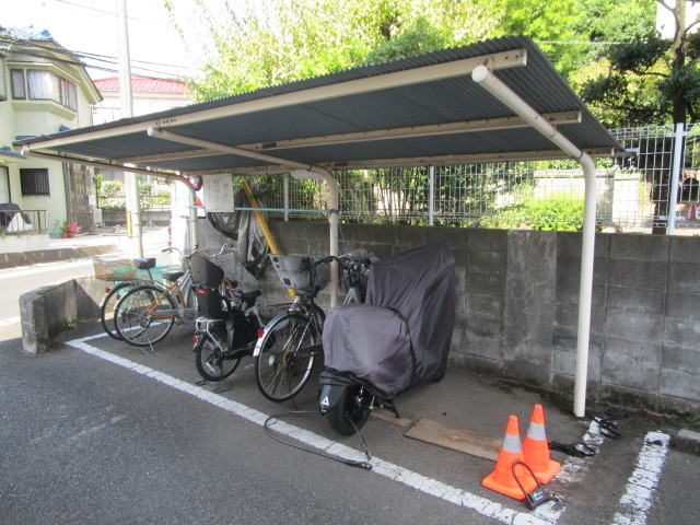 【町田市南大谷のマンションの駐車場】