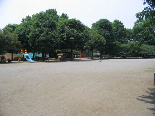 【メゾン西立川の公園】