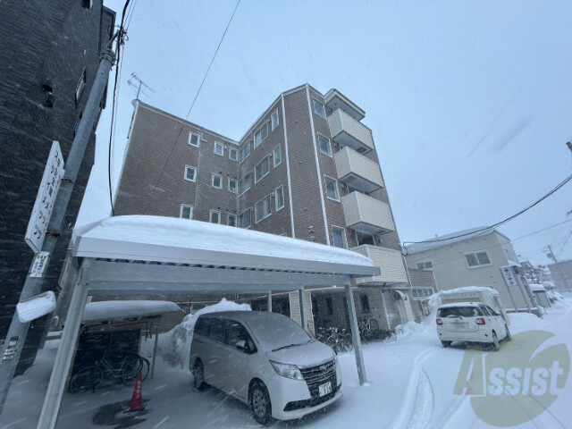 建物外観　札幌市中央区北十三条西「ステイメッツ」