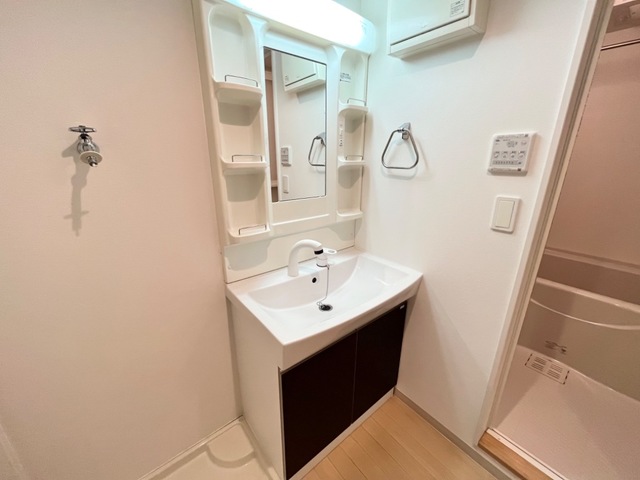 洗面設備　洗髪洗面化粧台