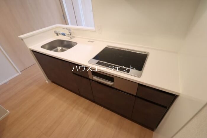 キッチン　IHヒーターのシステムキッチンです。