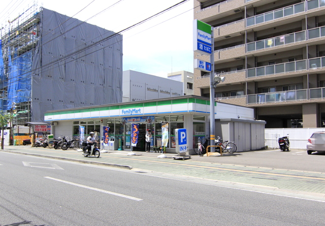 コンビニ　ファミリーマート　松山市民病院前店（コンビニ）まで140m