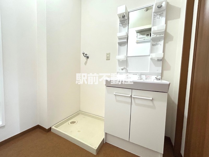 洗面設備　洗髪洗面化粧台です☆