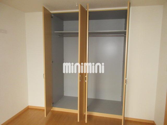 収納　荷物の収納に便利なクローゼットです。