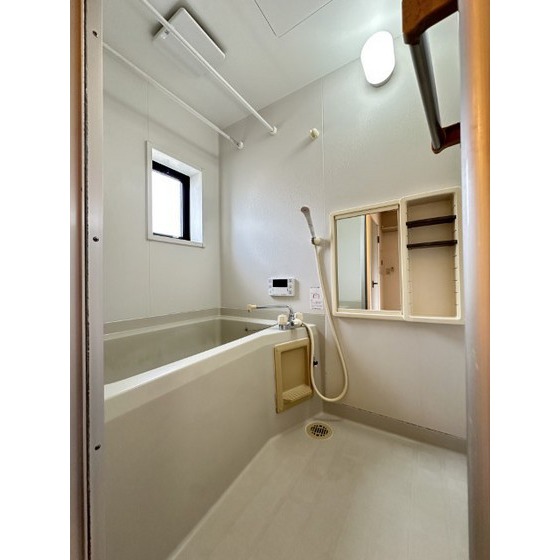 バス・シャワールーム　追い焚き付き