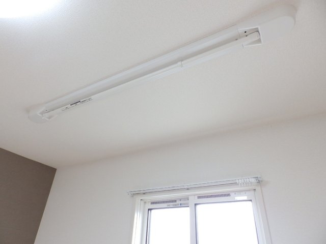 その他設備　室内物干し竿