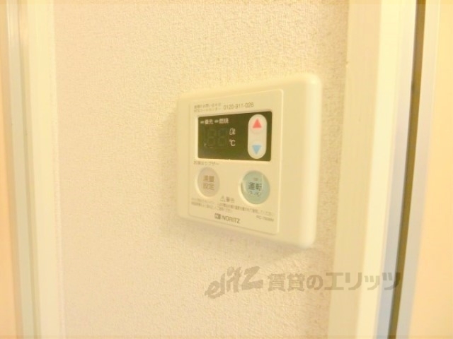 その他設備　給湯器リモコン