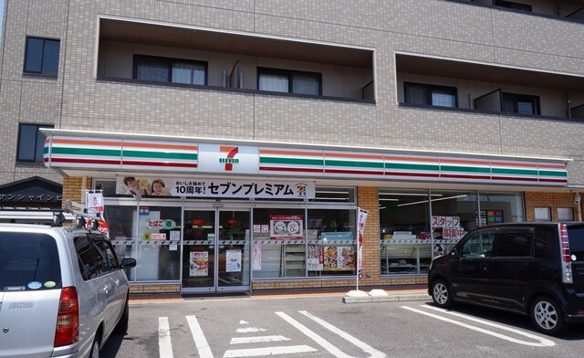 コンビニ　セブンイレブン高松木太町川西店（コンビニ）まで94m