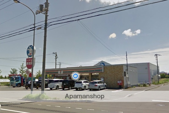 コンビニ　セブンイレブン（コンビニ）まで528m