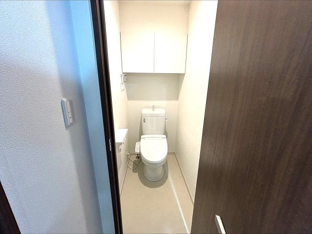 トイレ　※別号室の写真となります。イメージ、現状優先。